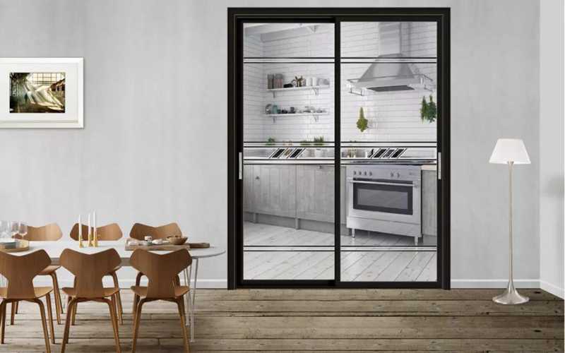 廚房裝修用哪種門(mén)比較好，推拉門(mén)，折疊門(mén)，谷倉(cāng)門(mén)